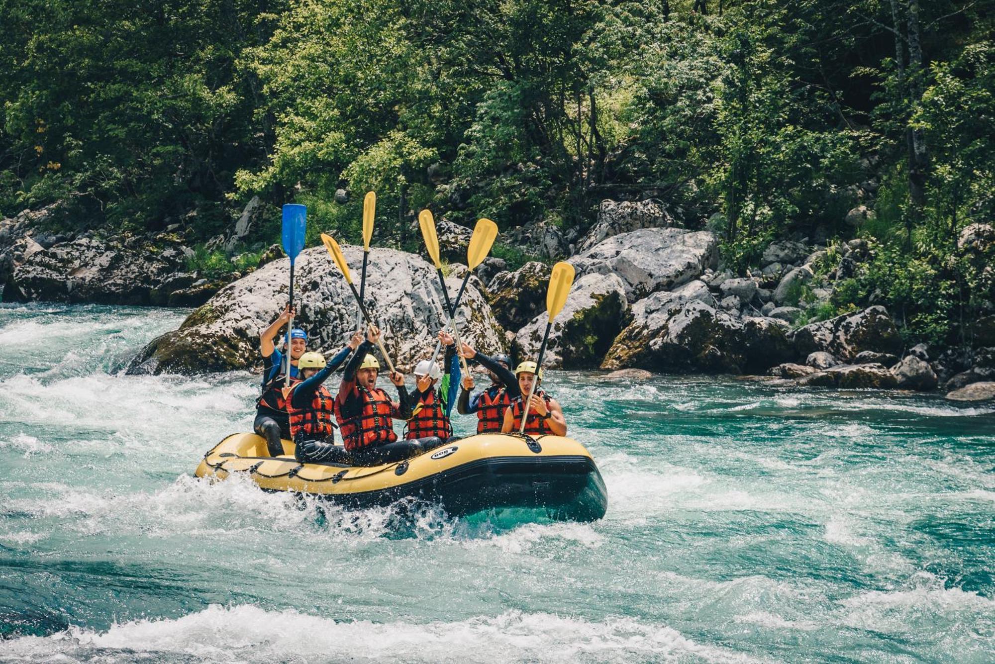 Camp Divlja Rijeka Hotel Hum Bagian luar foto