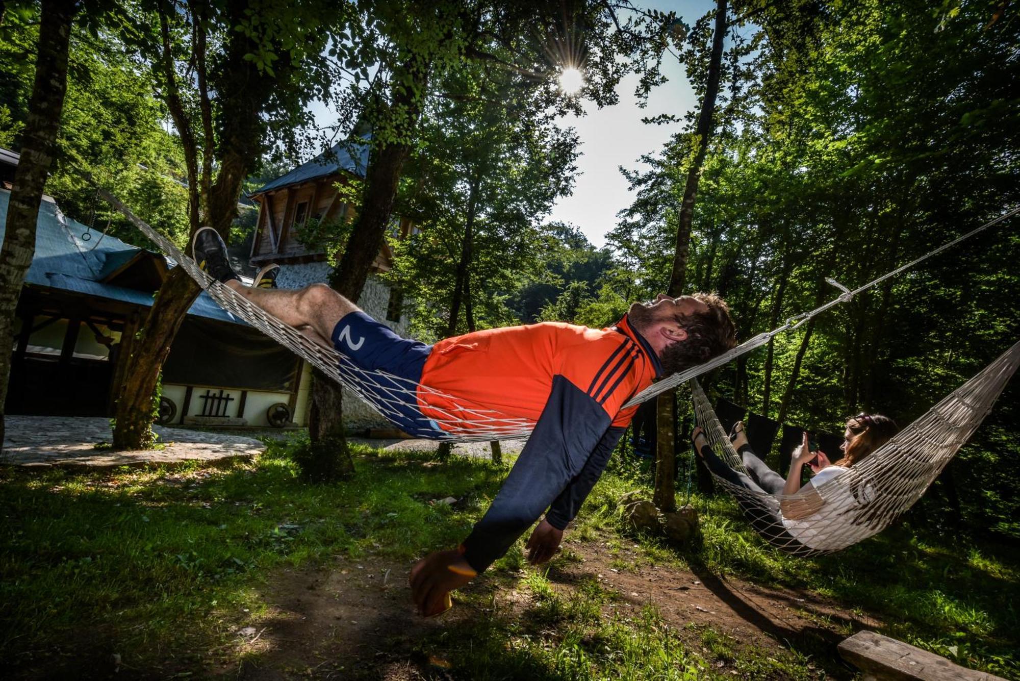Camp Divlja Rijeka Hotel Hum Bagian luar foto