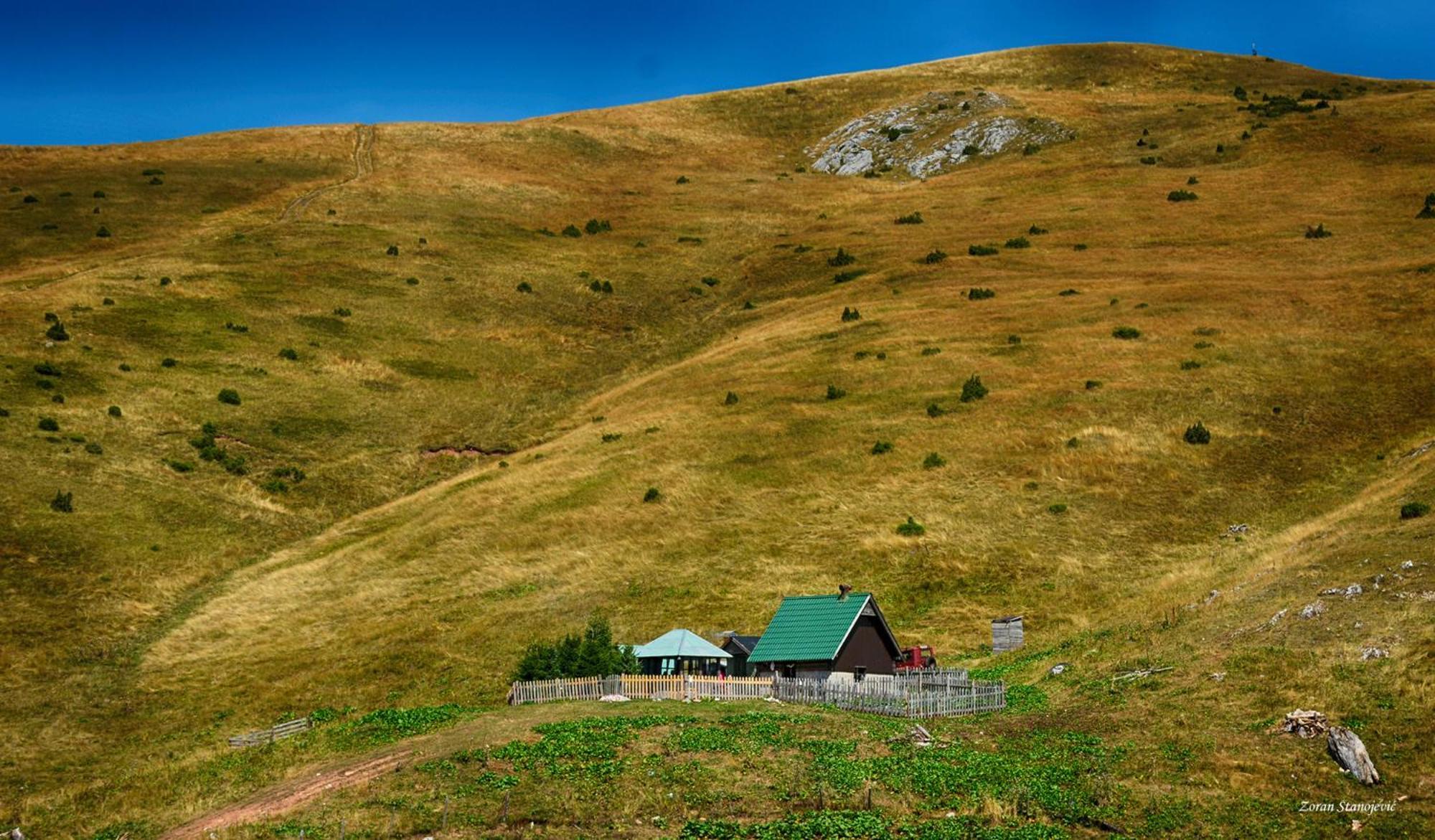 Camp Divlja Rijeka Hotel Hum Bagian luar foto