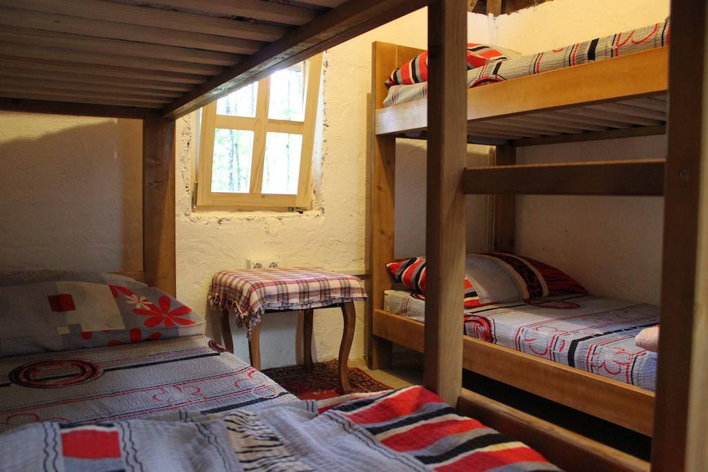 Camp Divlja Rijeka Hotel Hum Ruang foto